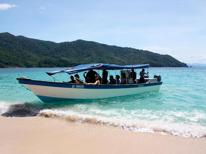 recorrido en lancha Bahía de Cispata