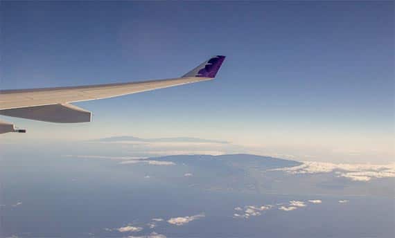 Llegar en avión a hotel frente al mar